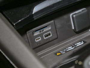 2022Ŀ  AvenirS п؅^