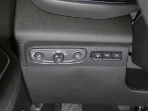 2022Ŀ  AvenirS п؅^