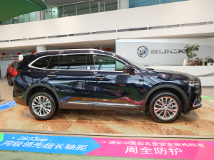 2021款652T 七座四驱豪华型 正侧（右）