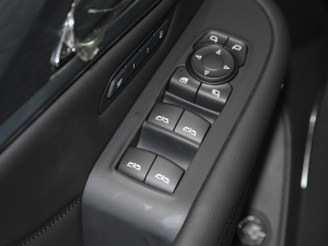 2022652T (q)F 7 п؅^(q)