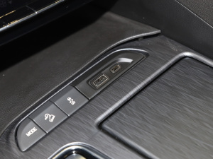 2022652T (q)F 7 п؅^(q)