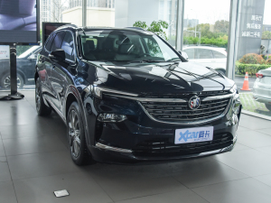2022款652T 四驱尊贵型 7座 右前45度