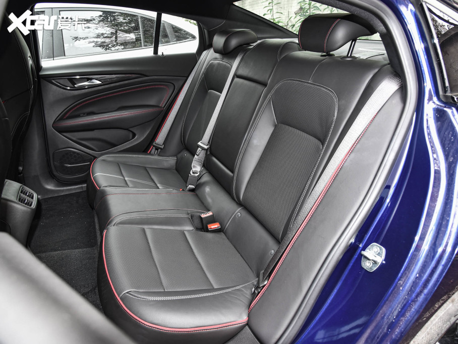 2021�����GS GS 28T �Ԅ����F��