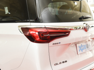 2022款ES陆尊 653T 舒适型 尾灯