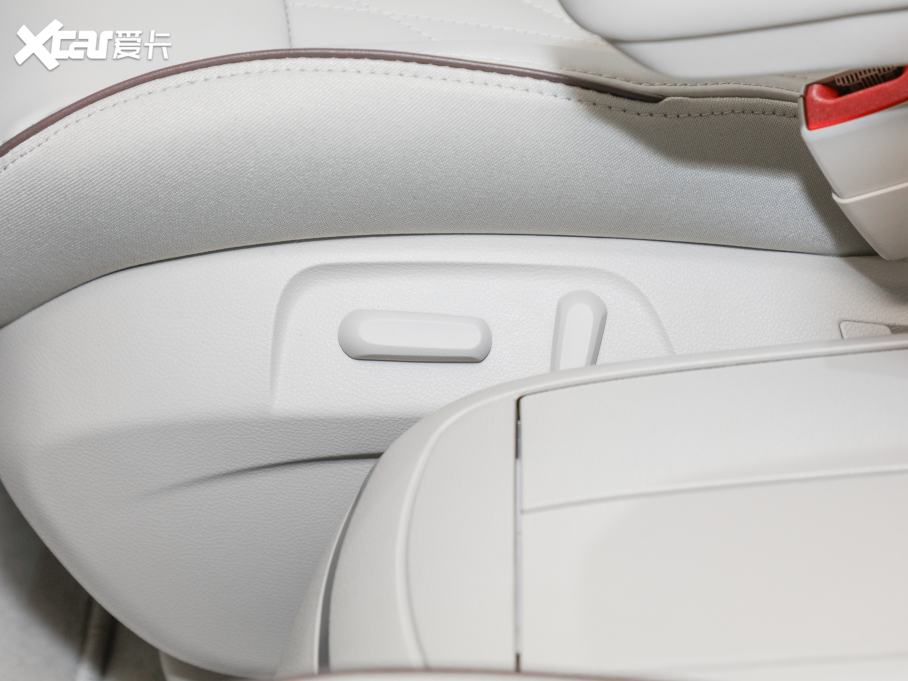 2022eGL8 Ϲœ 652T F