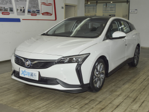 2022款互联智慧型 左前45度
