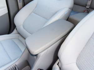 2022款652E 互联智享型 中央扶手箱