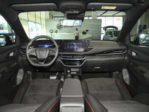 2022款1.5T GS 燃速版 内饰全景