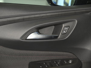 20221.5T GS ȼٰ п؅^