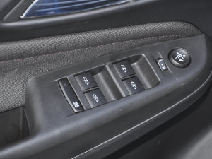 20221.5T GS ȼ п؅^