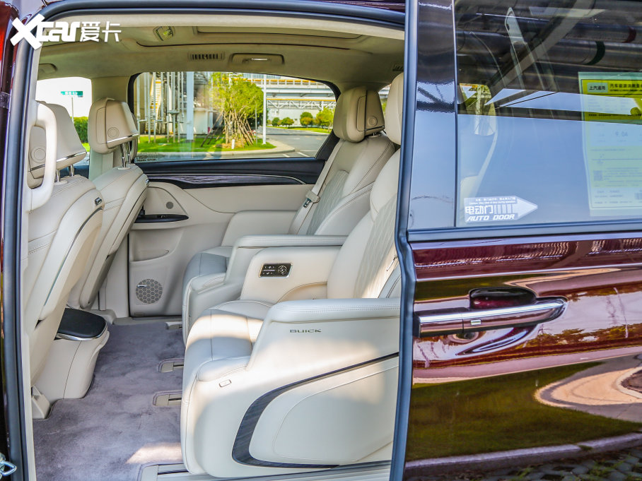 2022eGL8 ES Ŀ AvenirS tY