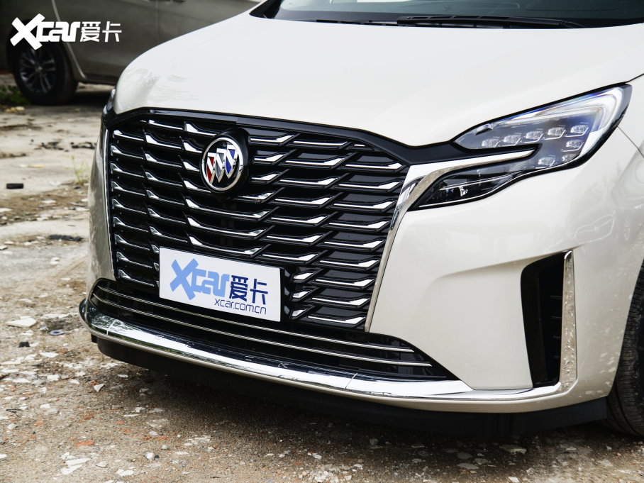 2023eGL8 ES ES 653T m