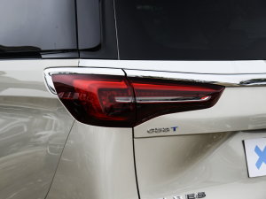 2023款ES陆尊 653T 舒适型 尾灯