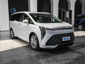 2023款2.0T 六座蕴世版 右前45度