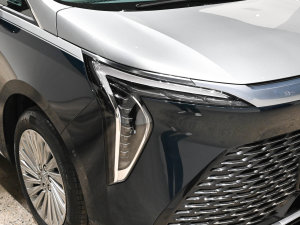 2023款2.0T 四座私享版 细节外观
