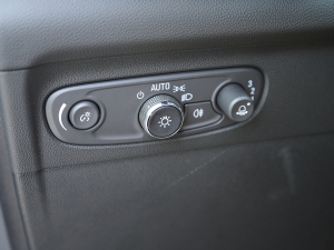 2023Plus 652T A п؅^