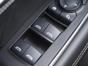 2023Plus 652T A п؅^