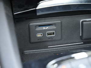 2023Plus 652T A п؅^