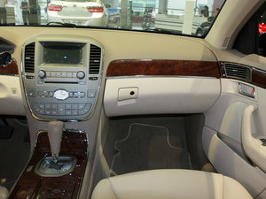 2010款3.0L 豪华版 中控区