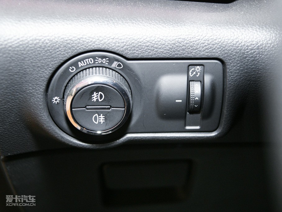 2010��Ӣ��XT 1.6T �Ԅ����J�\�Ӱ�