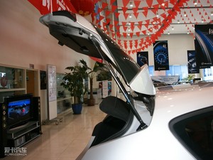 2010款1.6T 自动新锐运动版 空间座椅