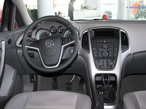 2010款1.6L 手动进取版 中控区