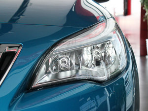 2010款1.6L 手动进取版 大灯