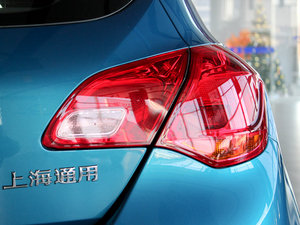 2010款1.6L 手动进取版 尾灯