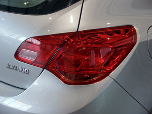 2010款1.6L 手动进取版 细节外观