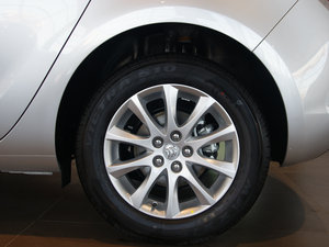 2010款1.6L 手动进取版 细节外观