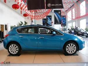 2010款1.8L 自动豪华版 整体外观