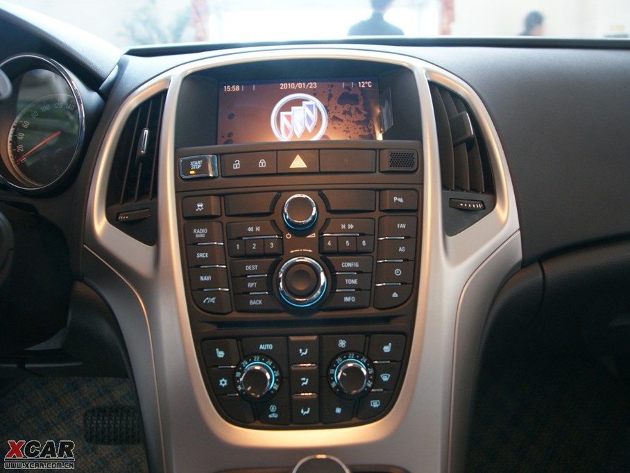 2010��Ӣ��XT 1.8L �ԄӺ��A��