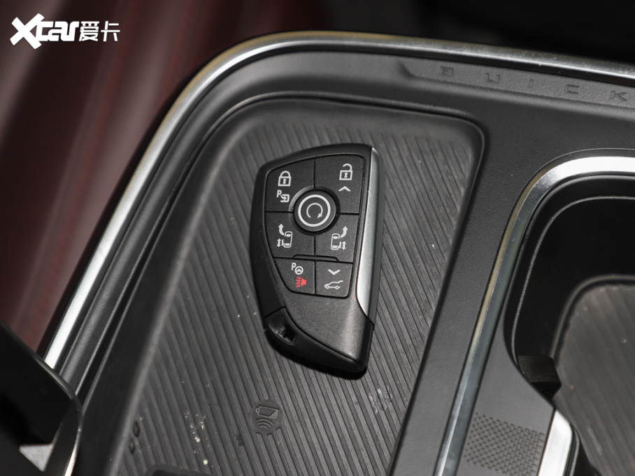 2025�����o 2.0T �����N����