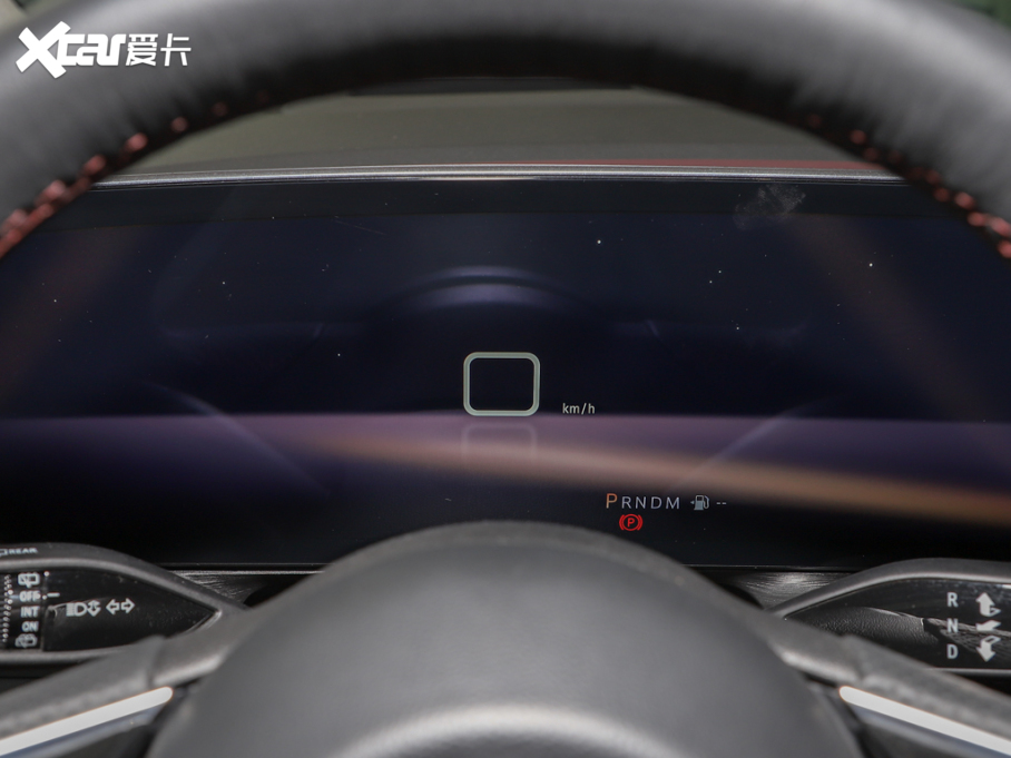 2025�����o 2.0T �����N����