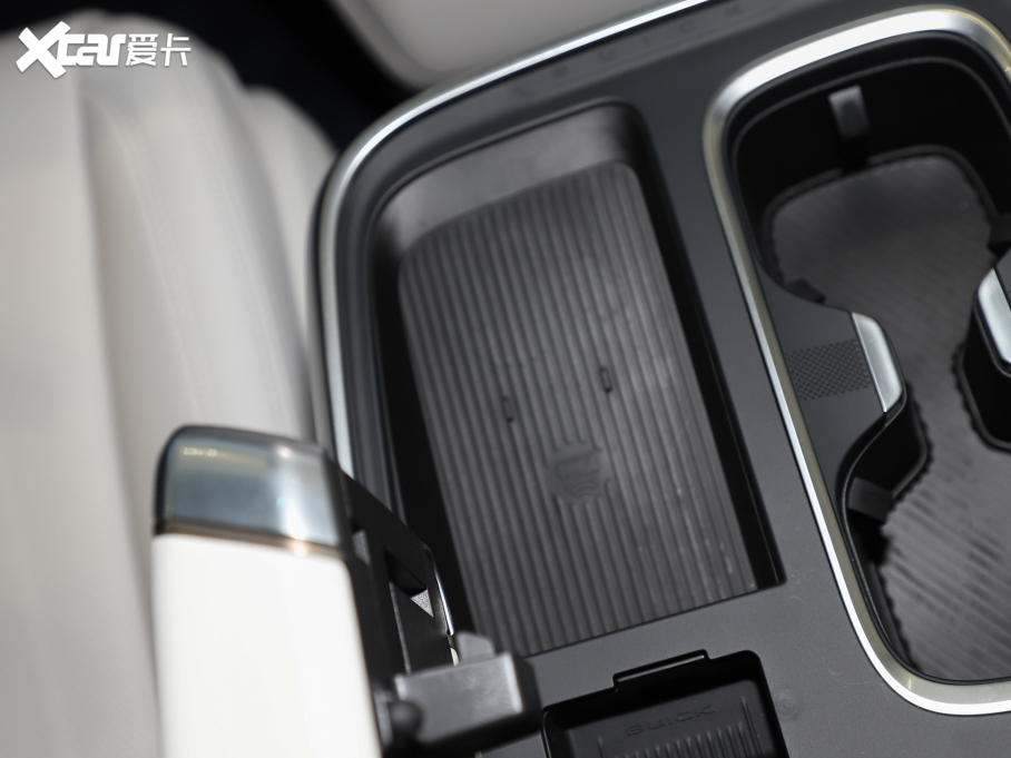 2025�����o 2.0T �����N����