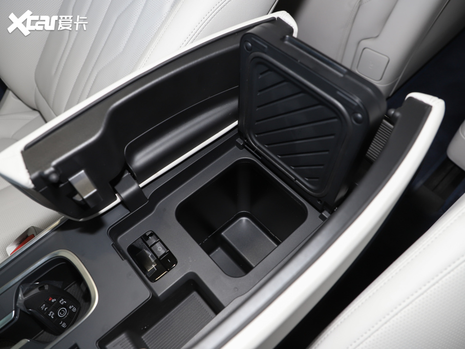 2025�����o 2.0T �����N����