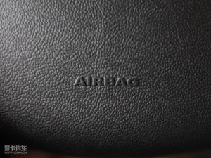 2009款2.0T 豪华运动版 中控区