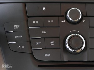 2009款2.0T 豪华运动版 中控区