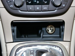 2010款2.4L 舒适版 中控区