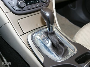 2010款2.4L 舒适版 换挡杆