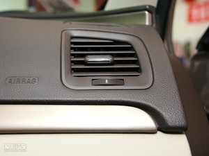 2010款2.4L 舒适版 空调出风口