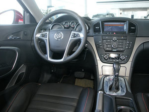 2010款2.0T 豪华运动版 中控区