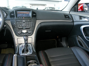 2010款2.0T 豪华运动版 中控区