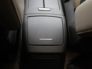 2011款3.0L 旗舰型 空间座椅