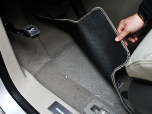 2011款3.0L 旗舰型 空间座椅