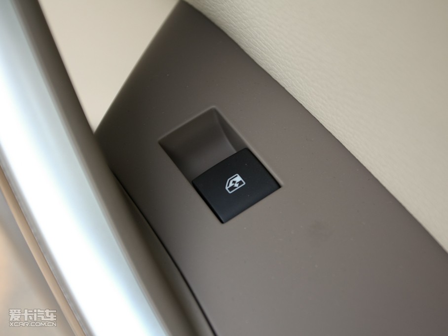 2010ӢGT 1.8L Ԅ(dng)A