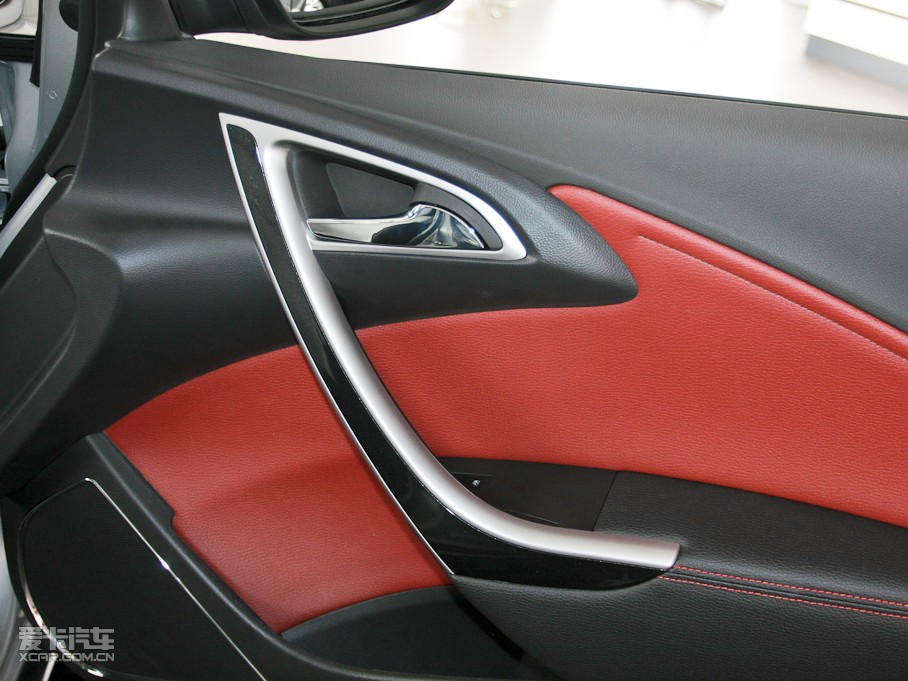 2010��Ӣ��GT 1.6T �Ԅ����J�\�Ӱ�            