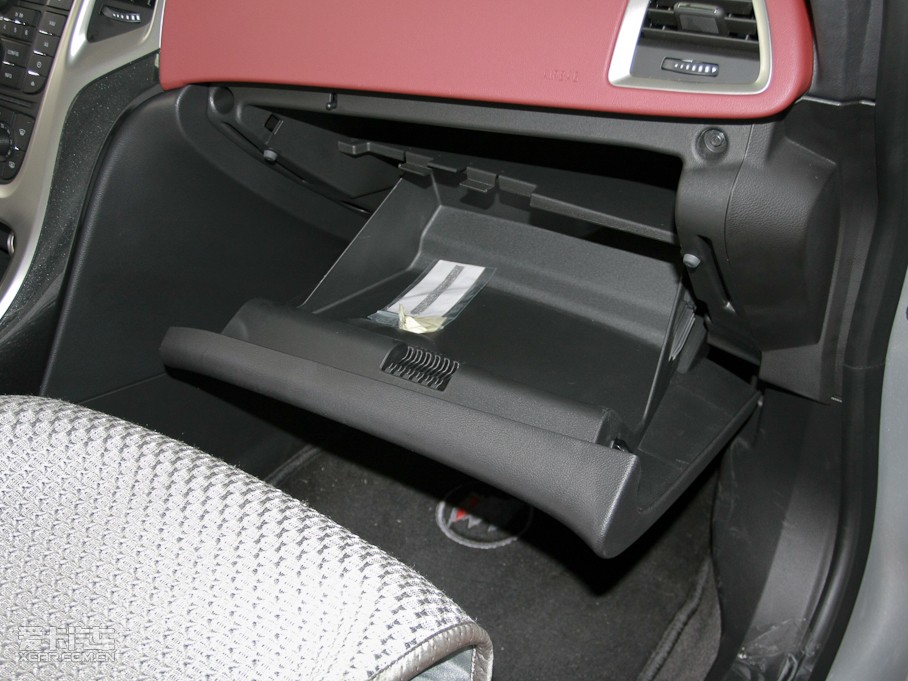 2010��Ӣ��GT 1.6T �Ԅ����J�\�Ӱ�            