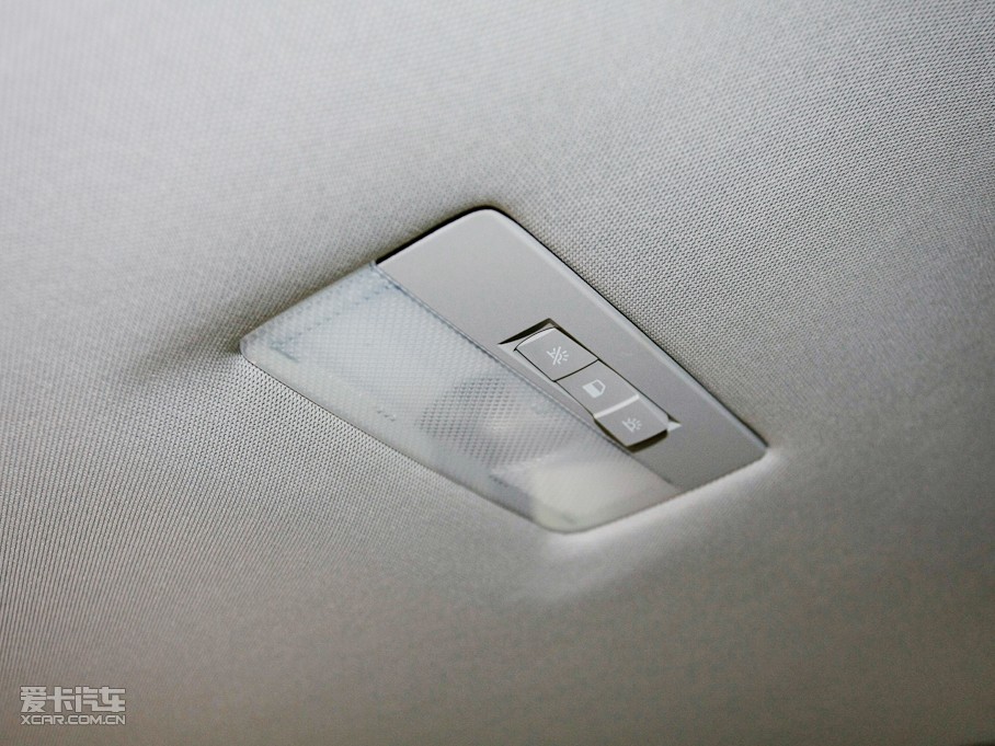 2010��Ӣ��GT 1.6T �Ԅ����J�\�Ӱ�            