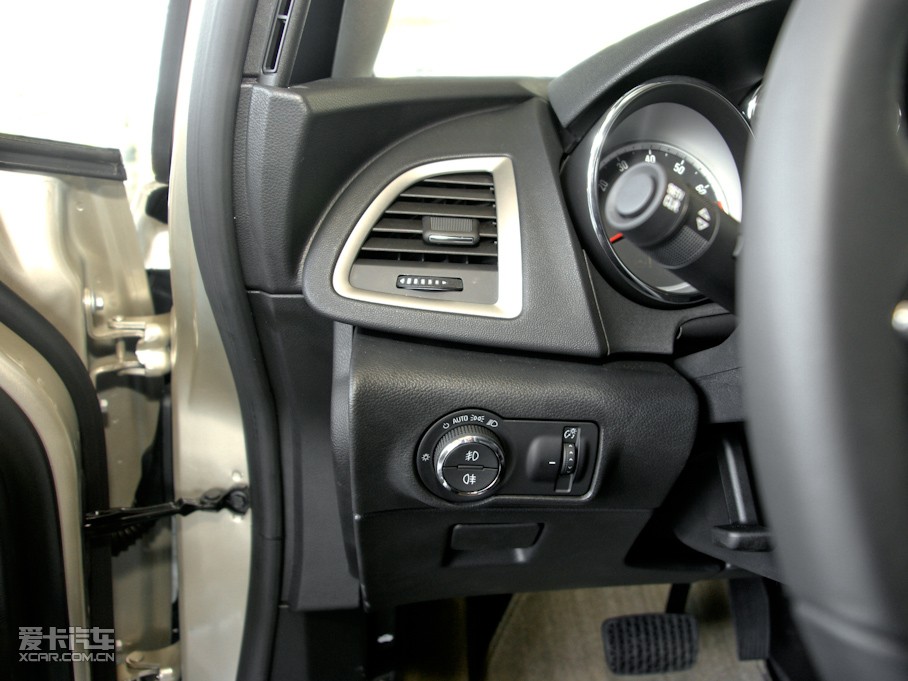 2010ӢGT 1.6T Ԅӕr\Ӱ